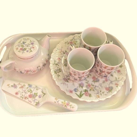 Andrea By Sadek Other - Andrea By Sadek Porcelain Cake Plate Server ,Three
Coffee Cups Tea Pot Set Of 7